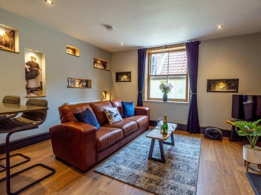 One Over Eight - Luxury One Bed Apartment Whitby Buitenkant foto